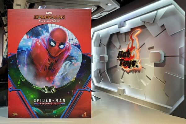 Hot Toys- Spiderman Homemade Suit